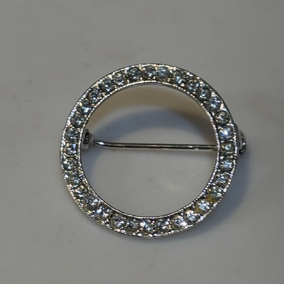 Vintage Open Circle Silver and Rhinestone Brooch EUC - Picture 3 of 3
